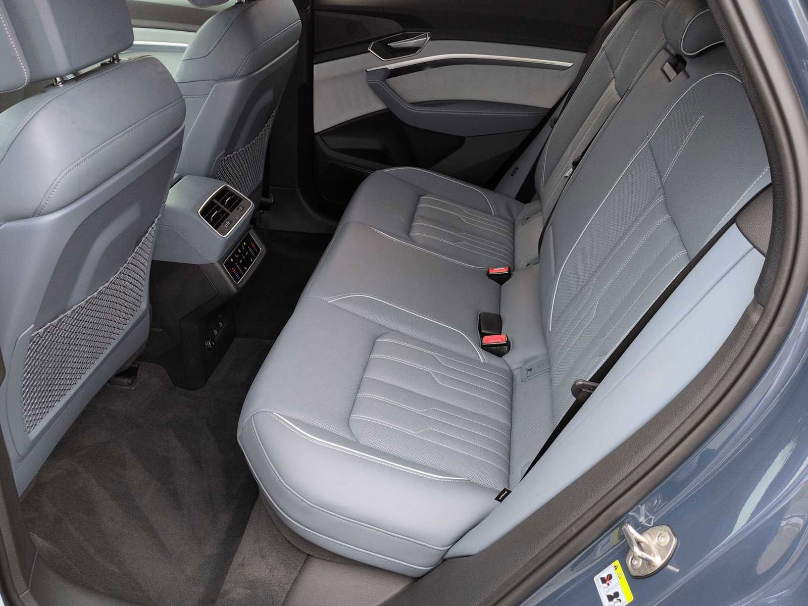 Used 2023 Audi e-tron Prestige w/ Prestige Package image 21