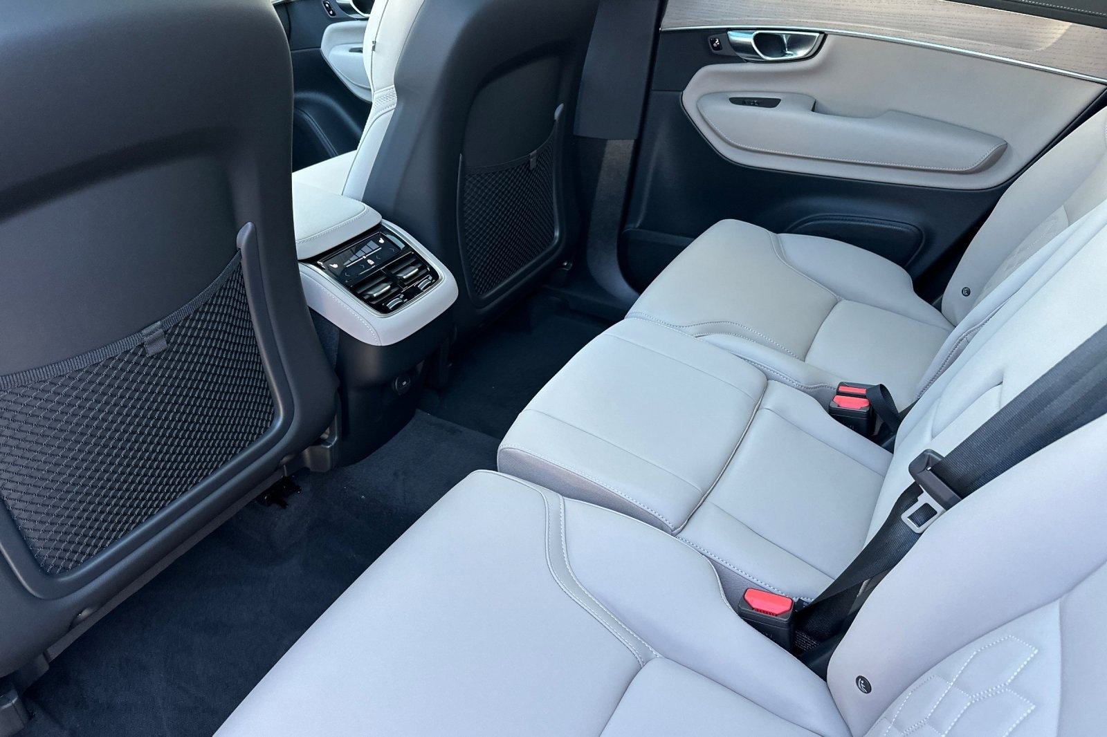 New 2026 Volvo XC90 B5 Plus image 4