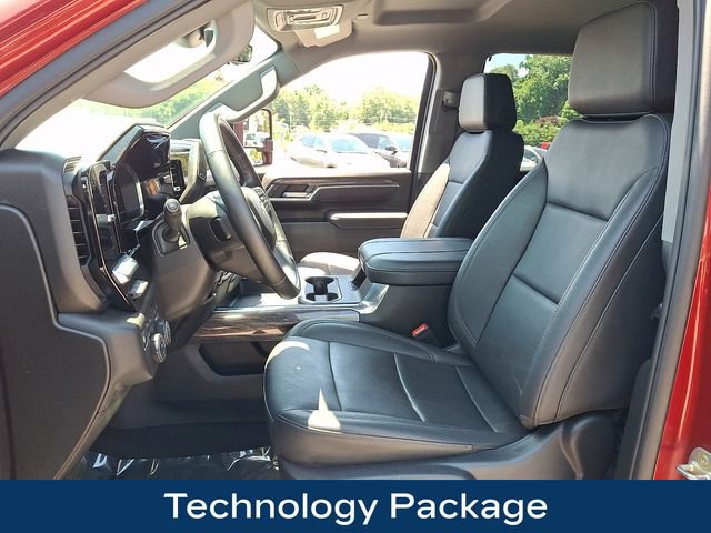 Used 2025 Chevrolet Silverado 2500 LTZ w/ LTZ Premium Package AWD/4WD image 2