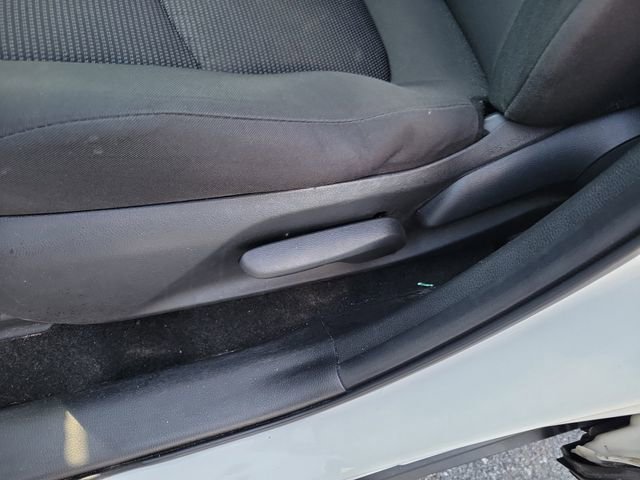 Used 2022 Toyota RAV4 LE FWD image 13