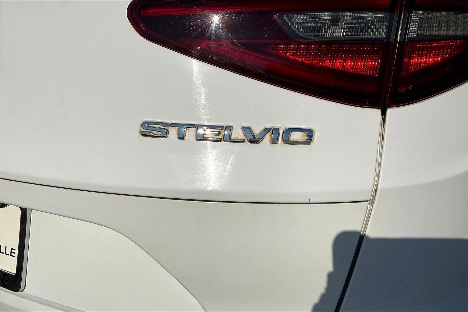 Used 2018 Alfa Romeo Stelvio Ti AWD/4WD image 23