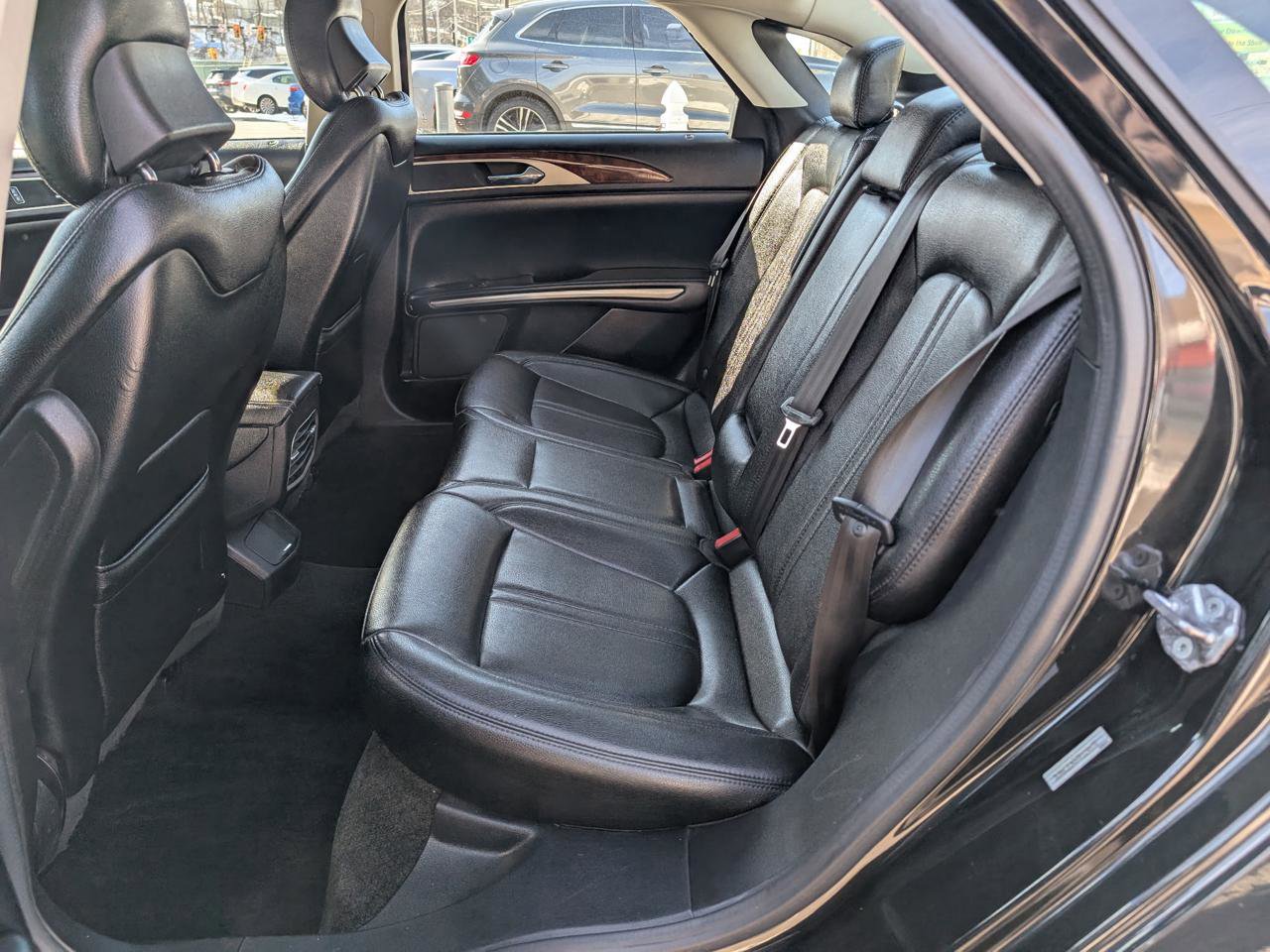 Used 2015 Lincoln MKZ AWD image 19