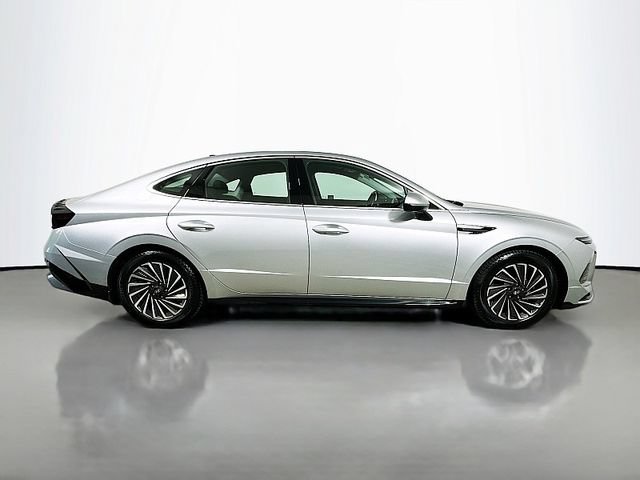 Used 2025 Hyundai Sonata SEL FWD image 8