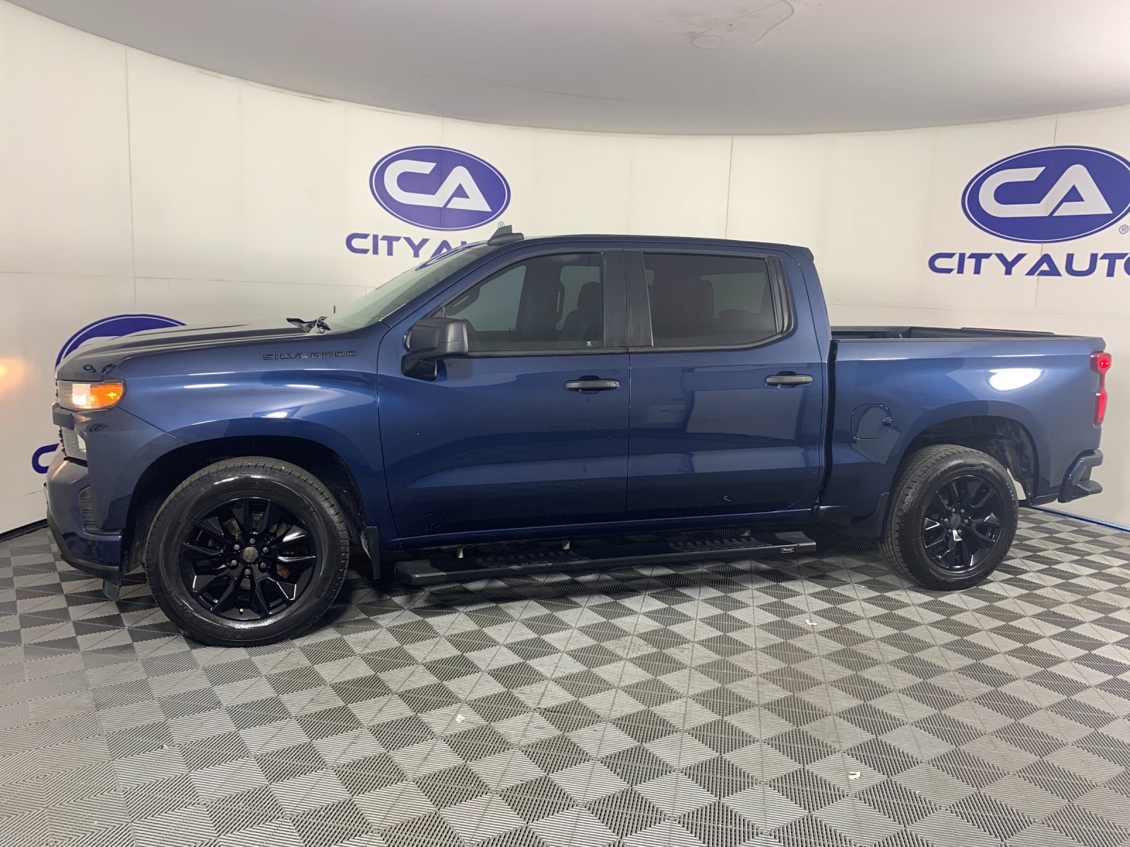 Used 2022 Chevrolet Silverado 1500 Custom w/ LPO, Dark Essentials Package RWD image 6