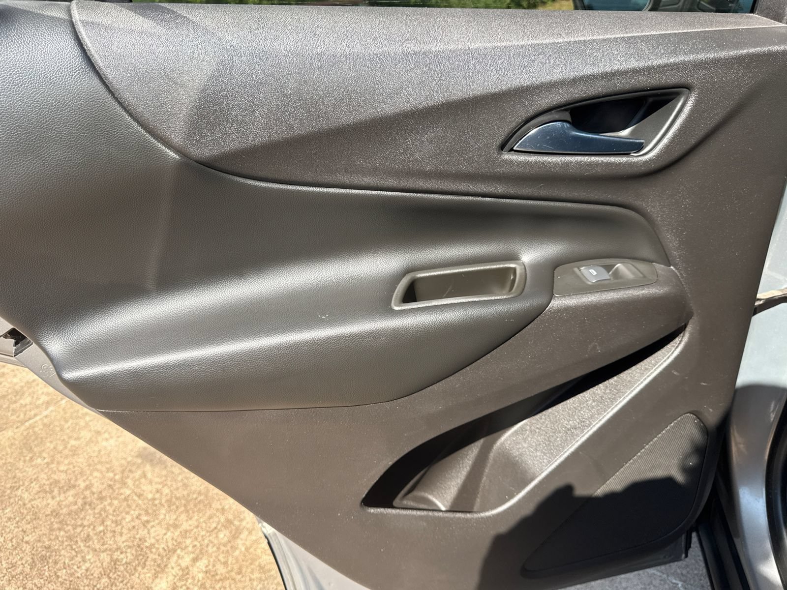Used 2019 Chevrolet Equinox LT FWD image 23