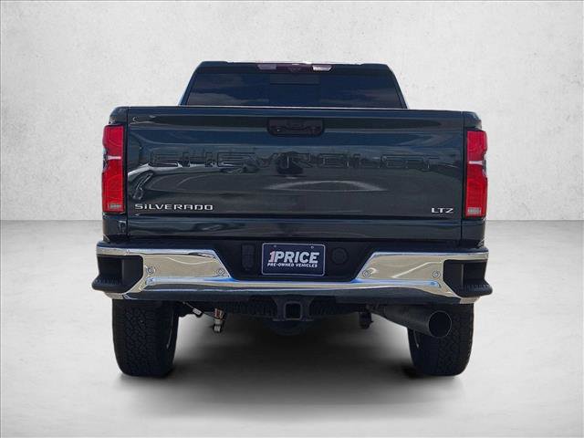 Used 2025 Chevrolet Silverado 2500 LTZ w/ LTZ Premium Package AWD/4WD image 7