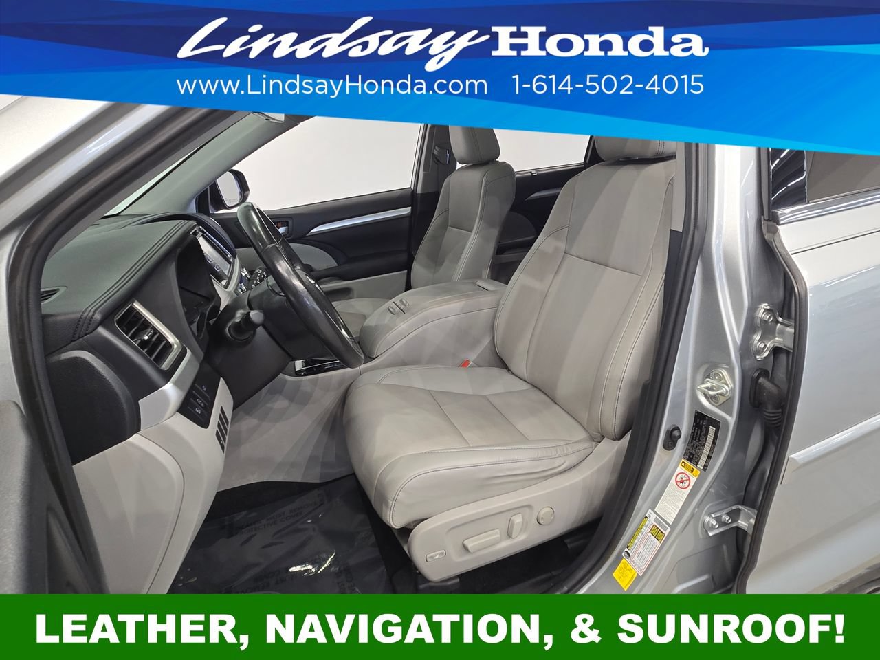 Used 2019 Toyota Highlander XLE AWD/4WD image 12