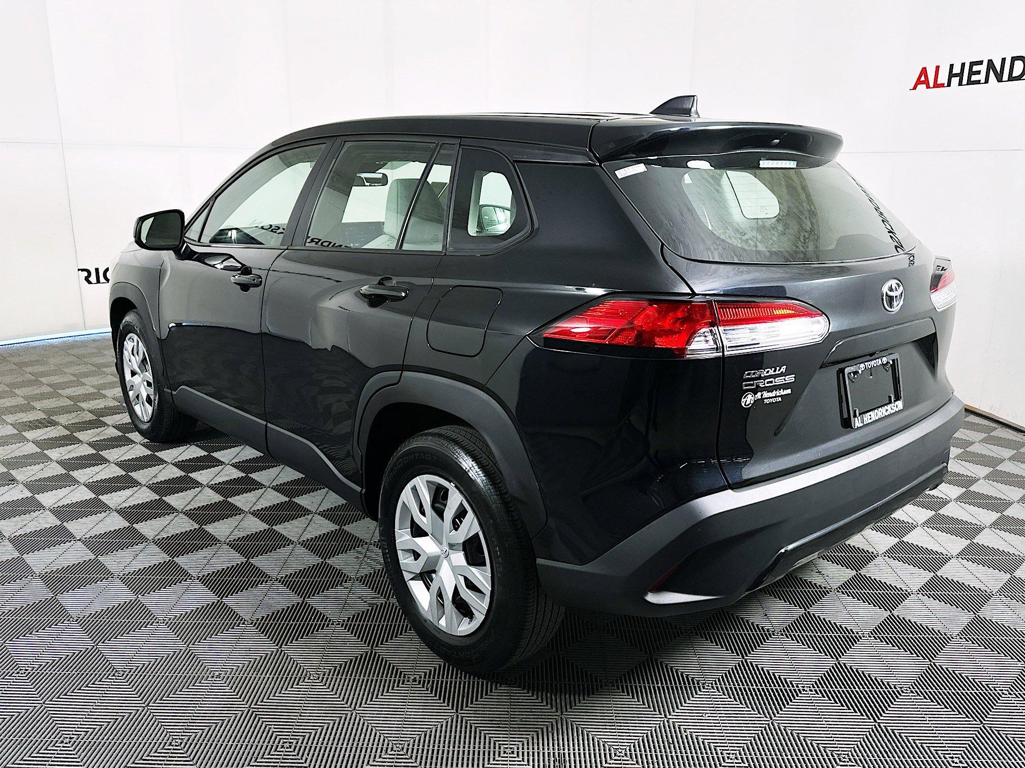 Used 2023 Toyota Corolla Cross L image 5