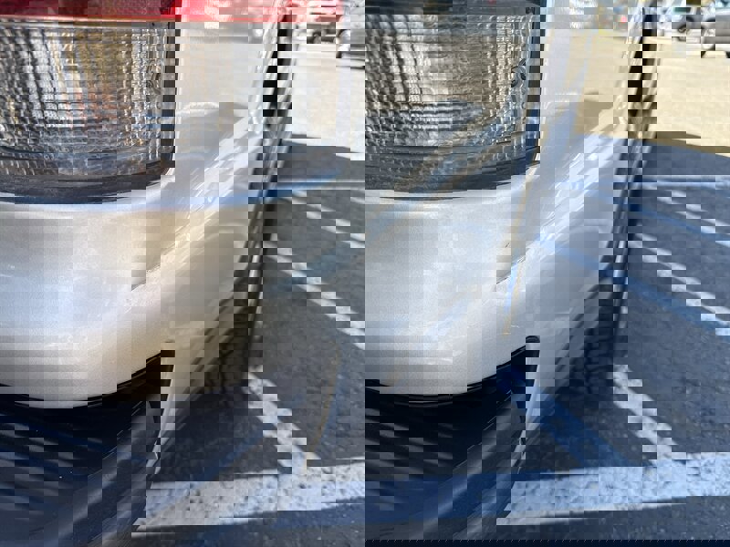 Used 2004 Ford Excursion XLT image 12