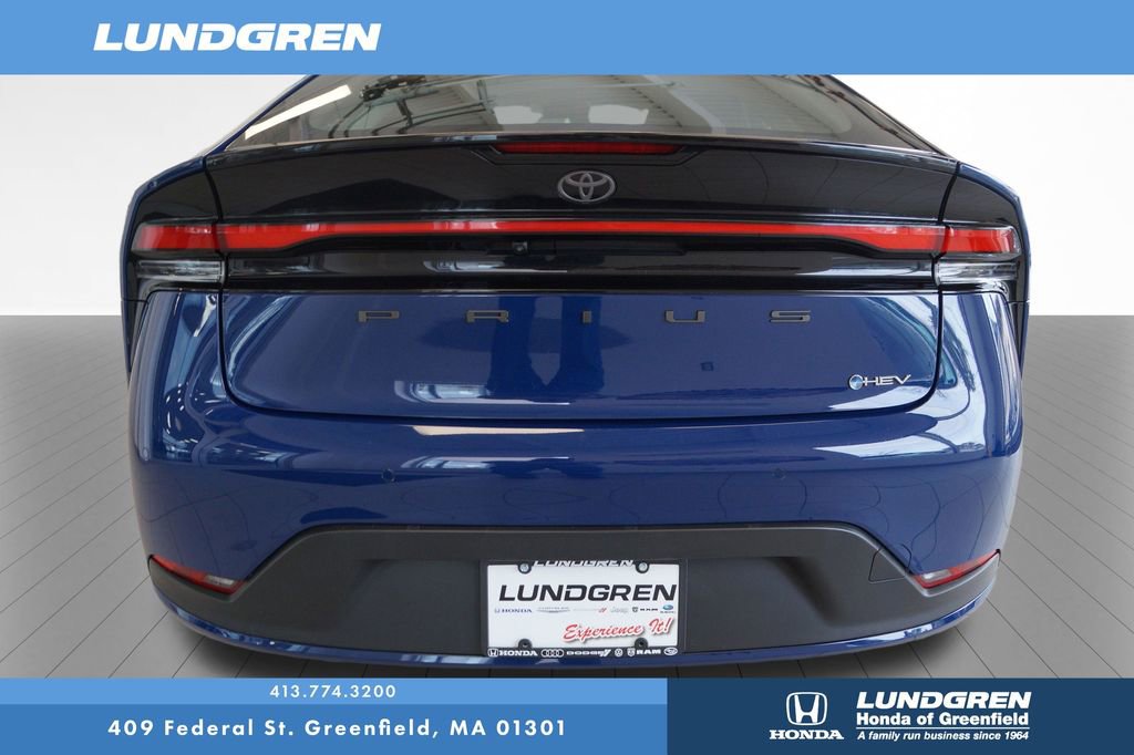 Used 2024 Toyota Prius LE image 8