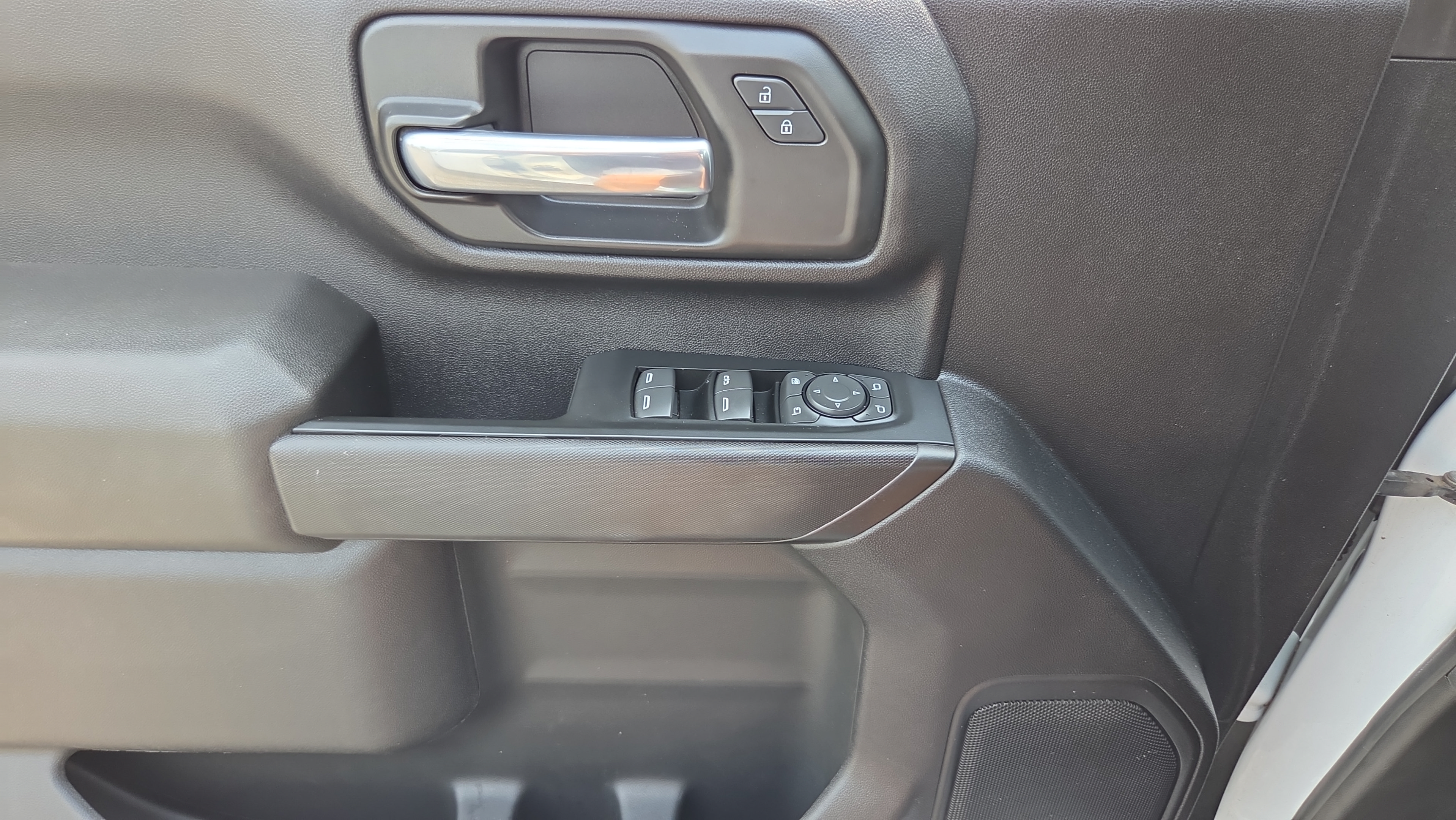Certified 2025 Chevrolet Silverado 2500 Custom w/ Custom Value Package AWD/4WD image 26
