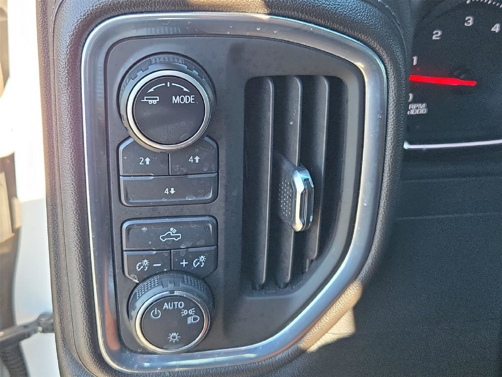 Certified 2022 Chevrolet Silverado 2500 LT AWD/4WD image 9