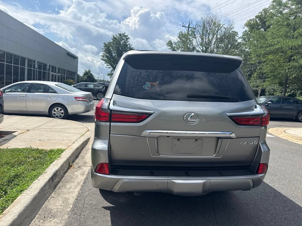Used 2018 Lexus LX 570 4WD w/ Luxury Package image 6