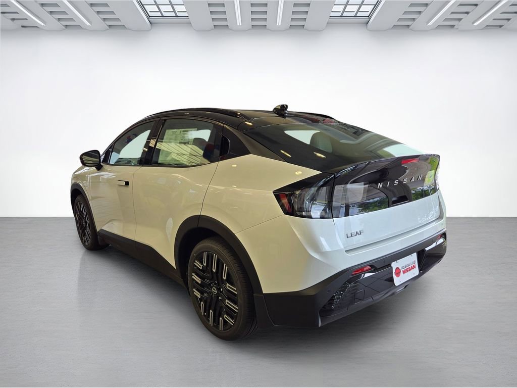 New 2026 Nissan Leaf Platinum+ w/ Cargo Package (Platinum+) FWD image 4