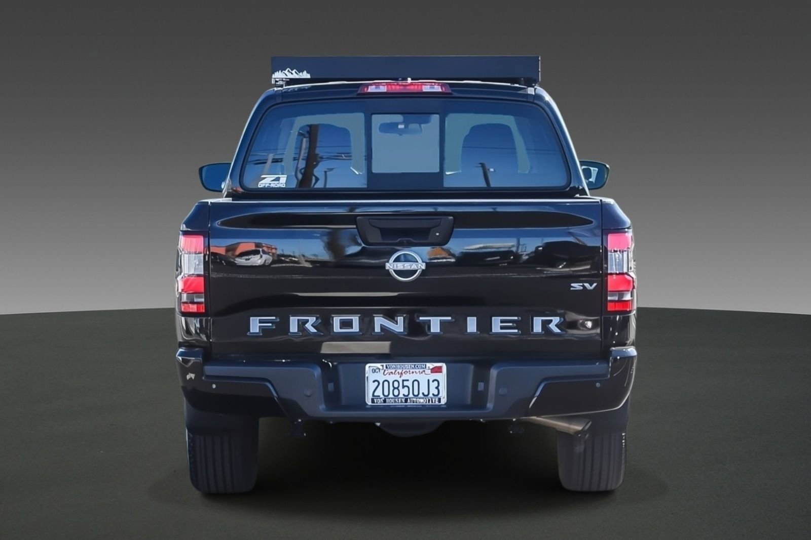 Used 2022 Nissan Frontier SV w/ Technology Package image 3