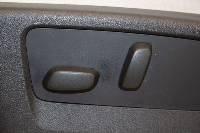 Used 2022 Buick Envision Avenir w/ Safety Package image 21