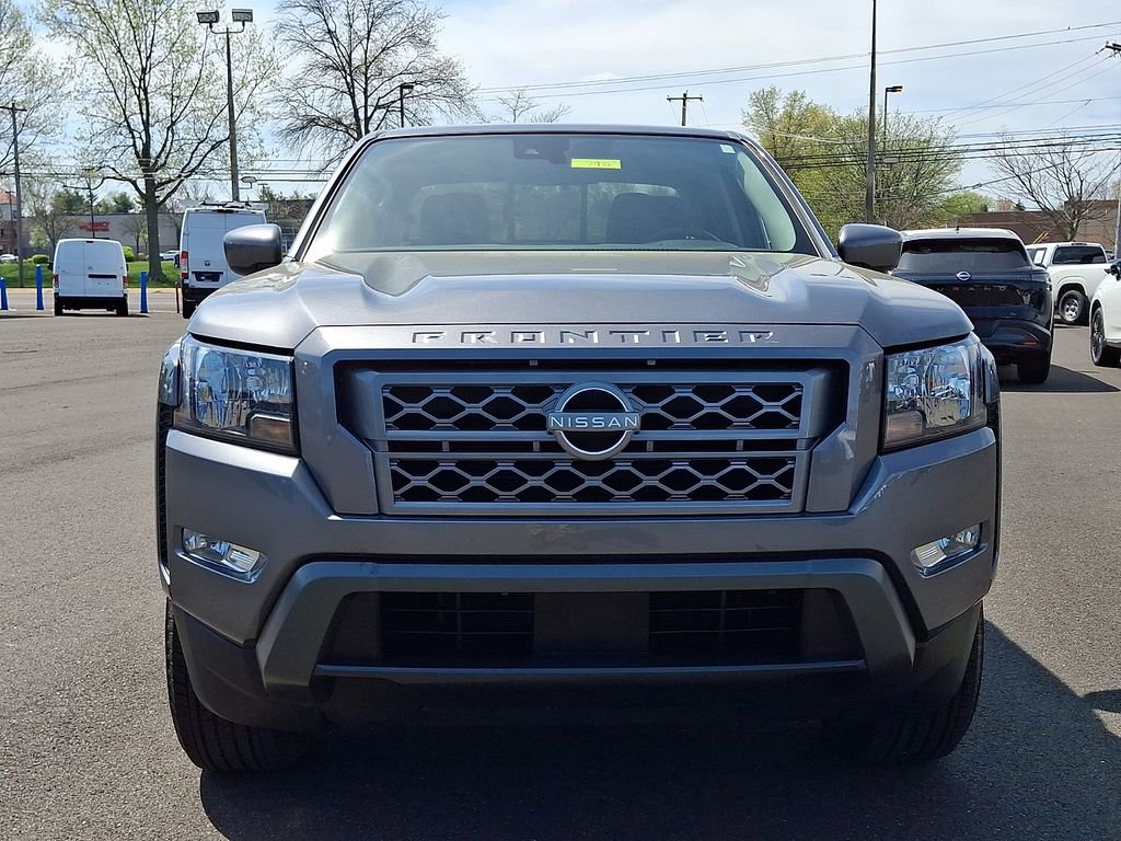 Certified 2024 Nissan Frontier SV w/ Technology Package RWD image 2