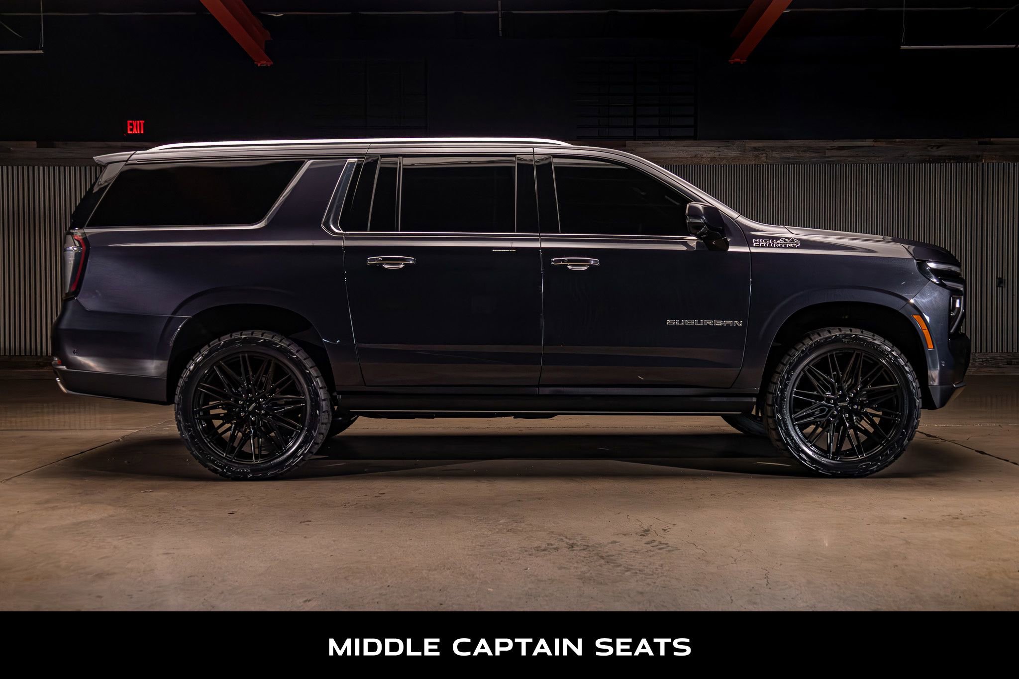 Used 2025 Chevrolet Suburban High Country AWD/4WD image 11
