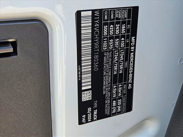 Used 2024 Mercedes-Benz eSprinter 170 Cargo image 21