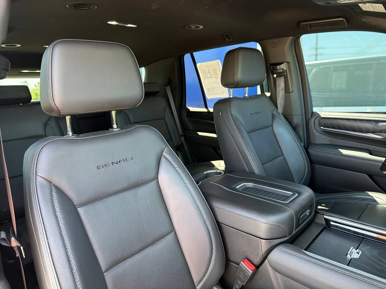 Used 2022 GMC Yukon Denali AWD/4WD image 26