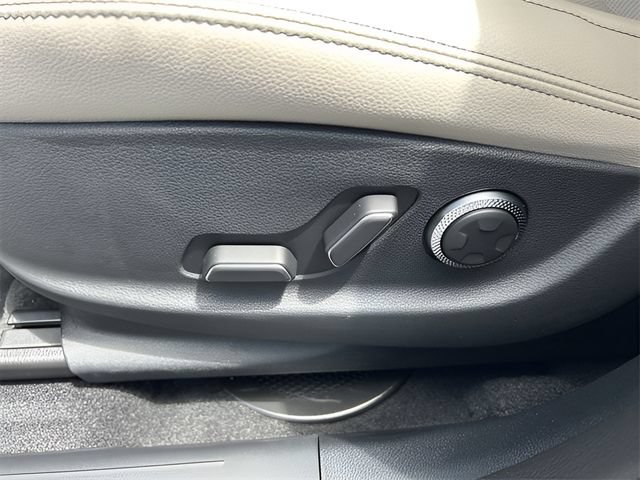 New 2026 Genesis GV70 2.5T Select AWD/4WD image 23
