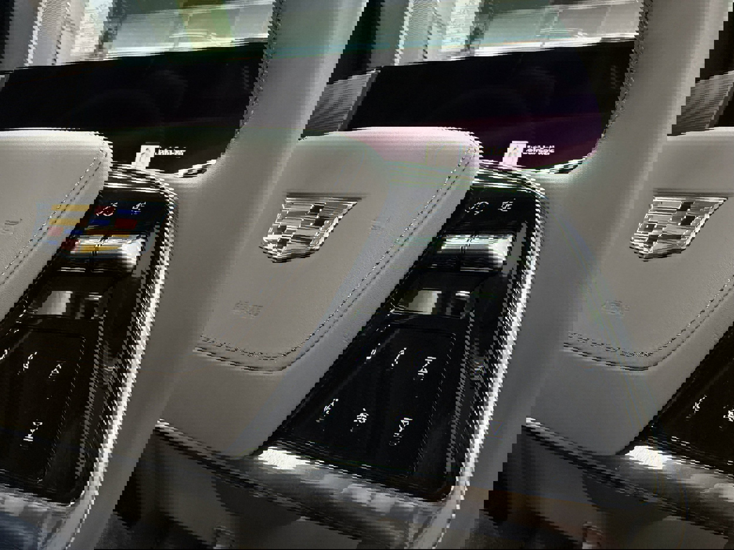 Used 2025 Cadillac Escalade ESV Sport Platinum image 21