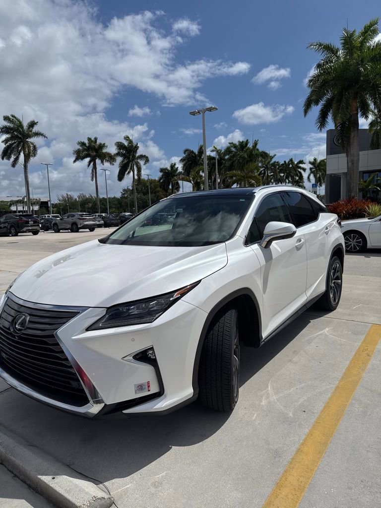 Used 2018 Lexus RX 350 AWD w/ Luxury Package image 2