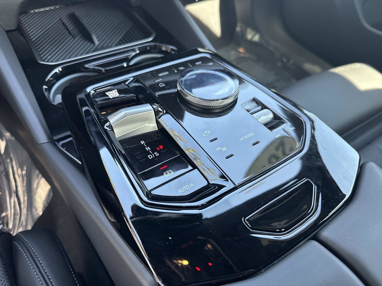 Certified 2025 BMW 530i xDrive 530i xDrive image 24