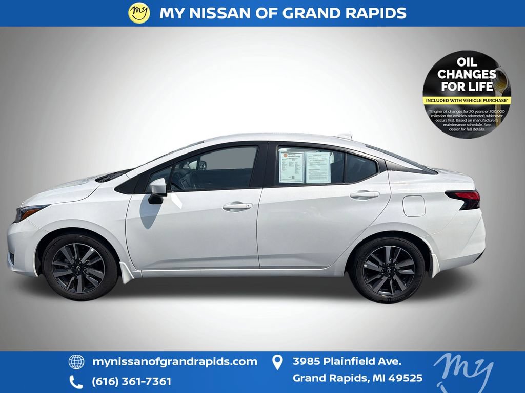 Used 2025 Nissan Versa SV w/ Trunk Package FWD image 5