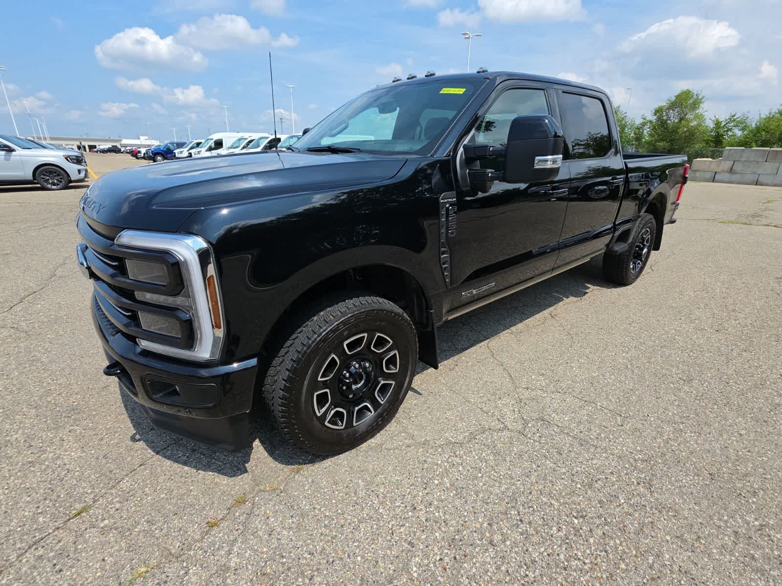 Used 2026 Ford F250 Platinum AWD/4WD image 1
