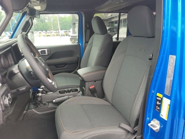 Used 2024 Jeep Wrangler Unlimited Sahara AWD/4WD image 16