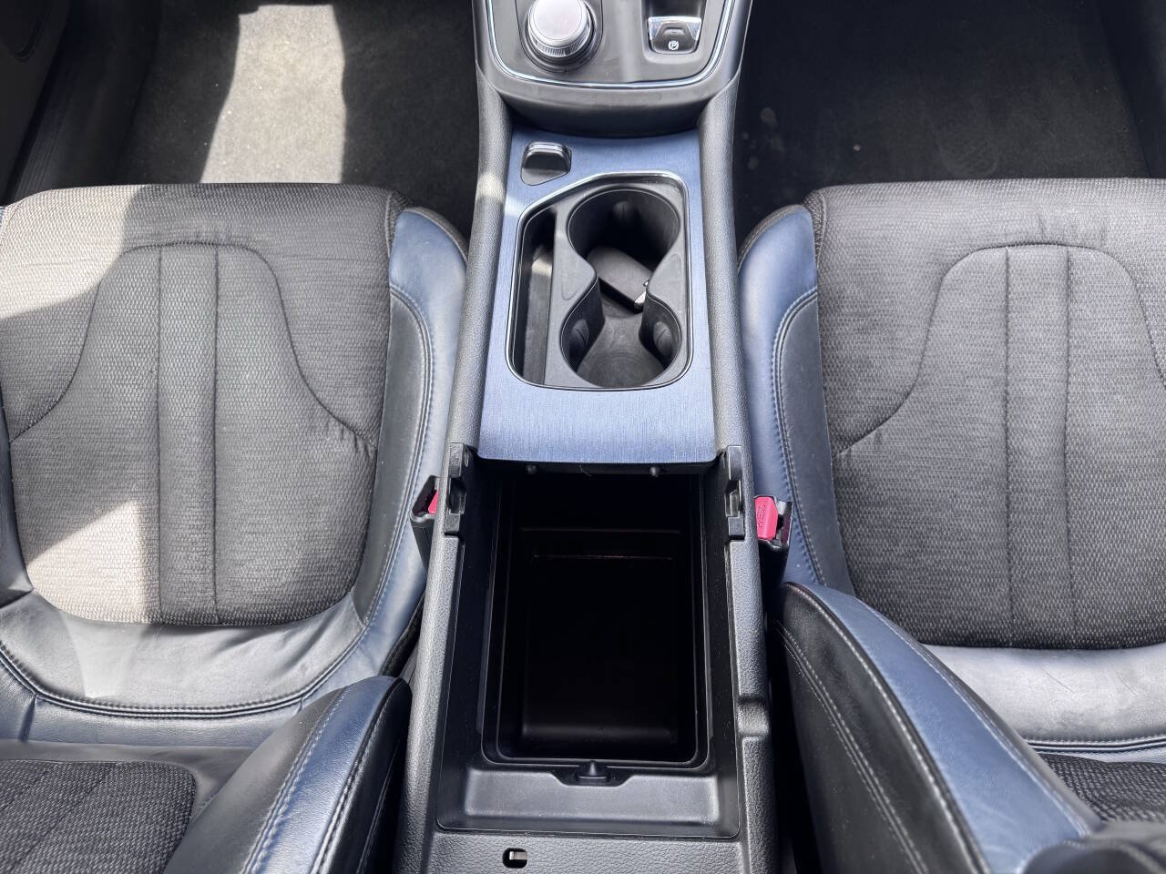 Used 2016 Chrysler 200 S w/ Comfort Group FWD image 16