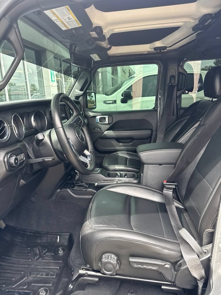 Used 2021 Jeep Wrangler Unlimited Sahara AWD/4WD image 6