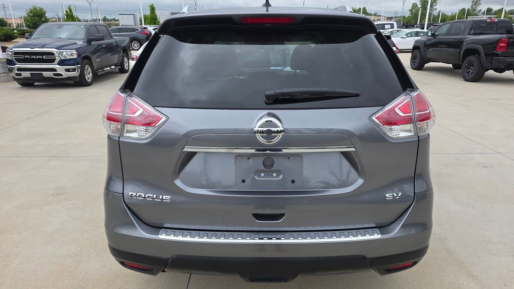 Used 2015 Nissan Rogue SV w/ SV Premium Package FWD image 4