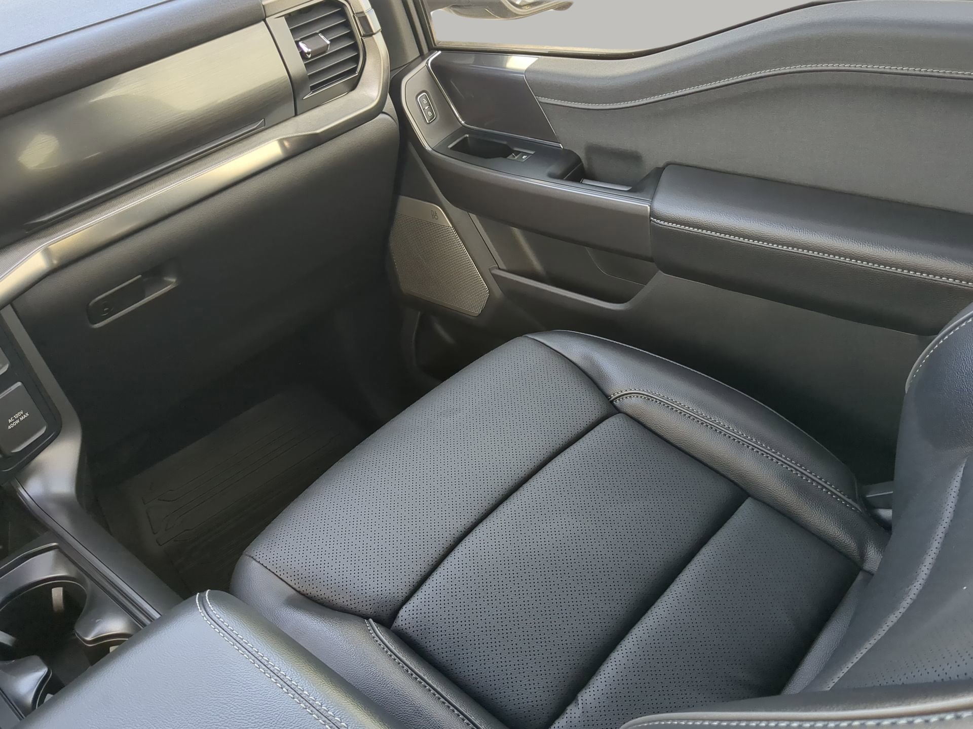 New 2026 Ford F150 Lariat w/ Equipment Group 501A Mid image 48