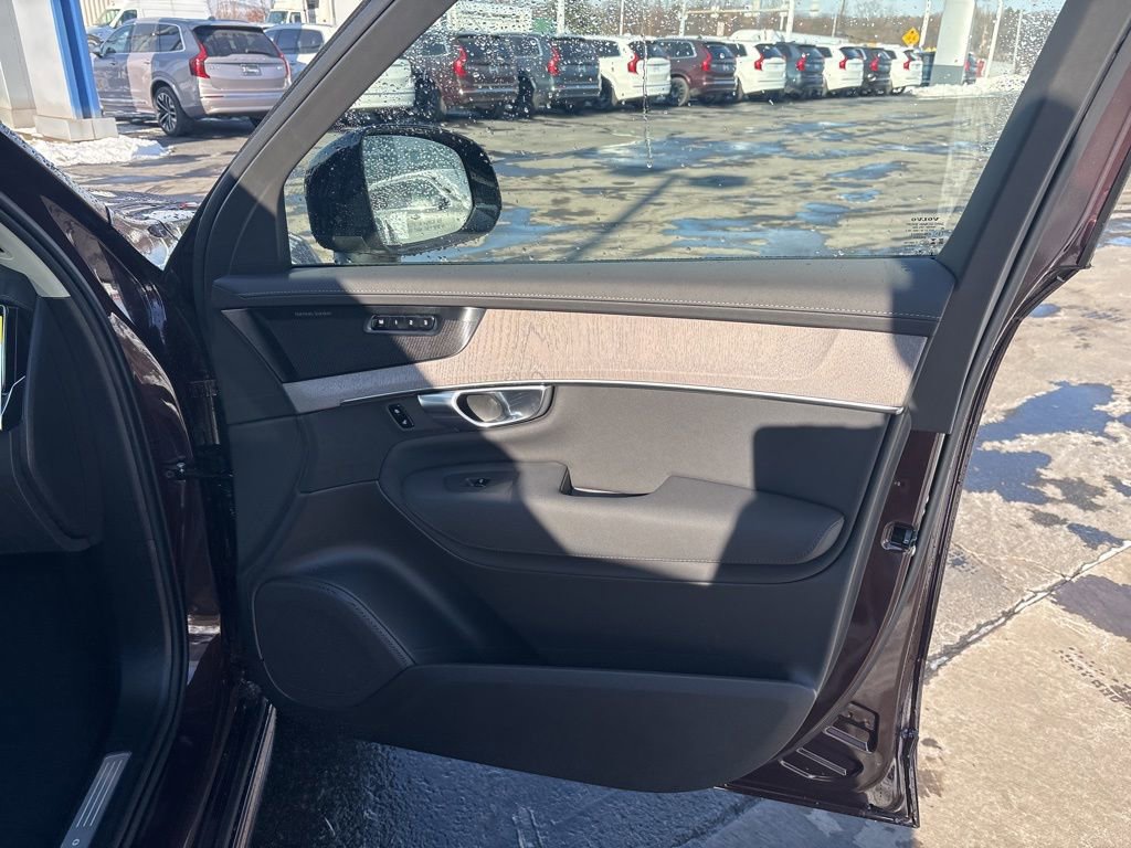 New 2026 Volvo XC90 B6 Ultra w/ Protection Package Premier image 40