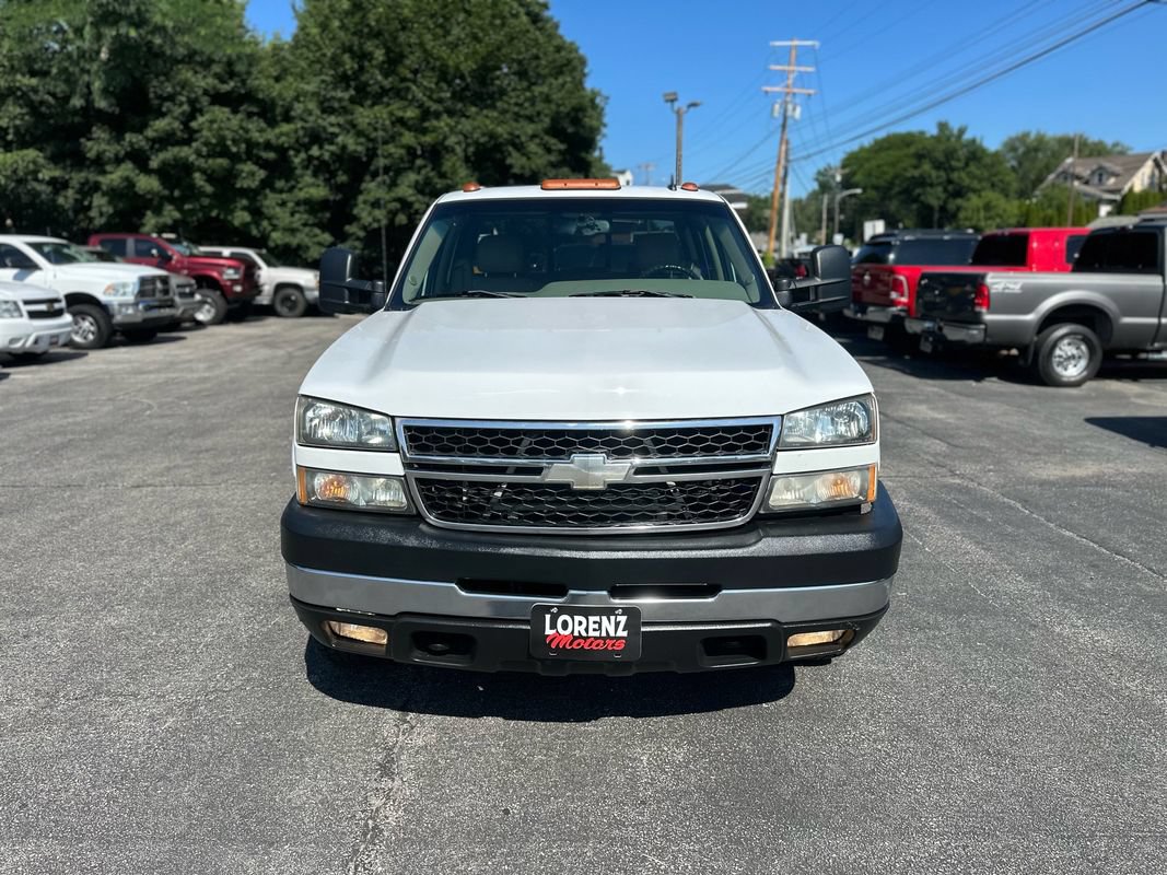 Used 2006 Chevrolet Silverado 3500 LT w/ Heavy-Duty Power Package AWD/4WD image 7