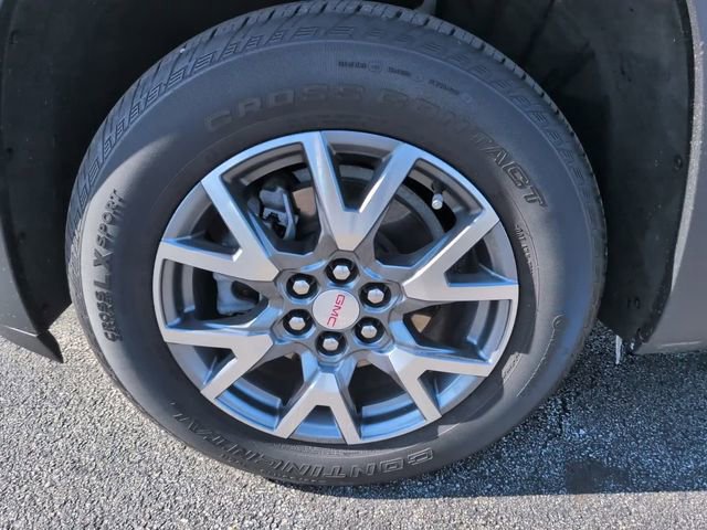 Certified 2023 GMC Acadia SLT w/ Preferred Package image 11