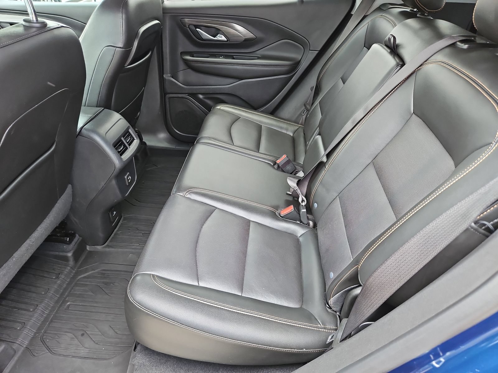 Used 2021 GMC Terrain SLT w/ Infotainment Package II AWD/4WD image 18