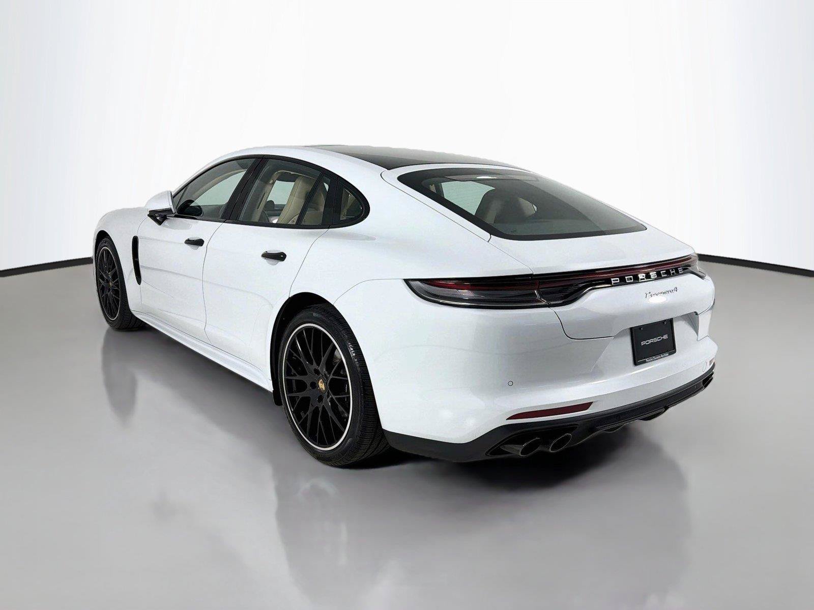 Certified 2022 Porsche Panamera 4 AWD/4WD image 3