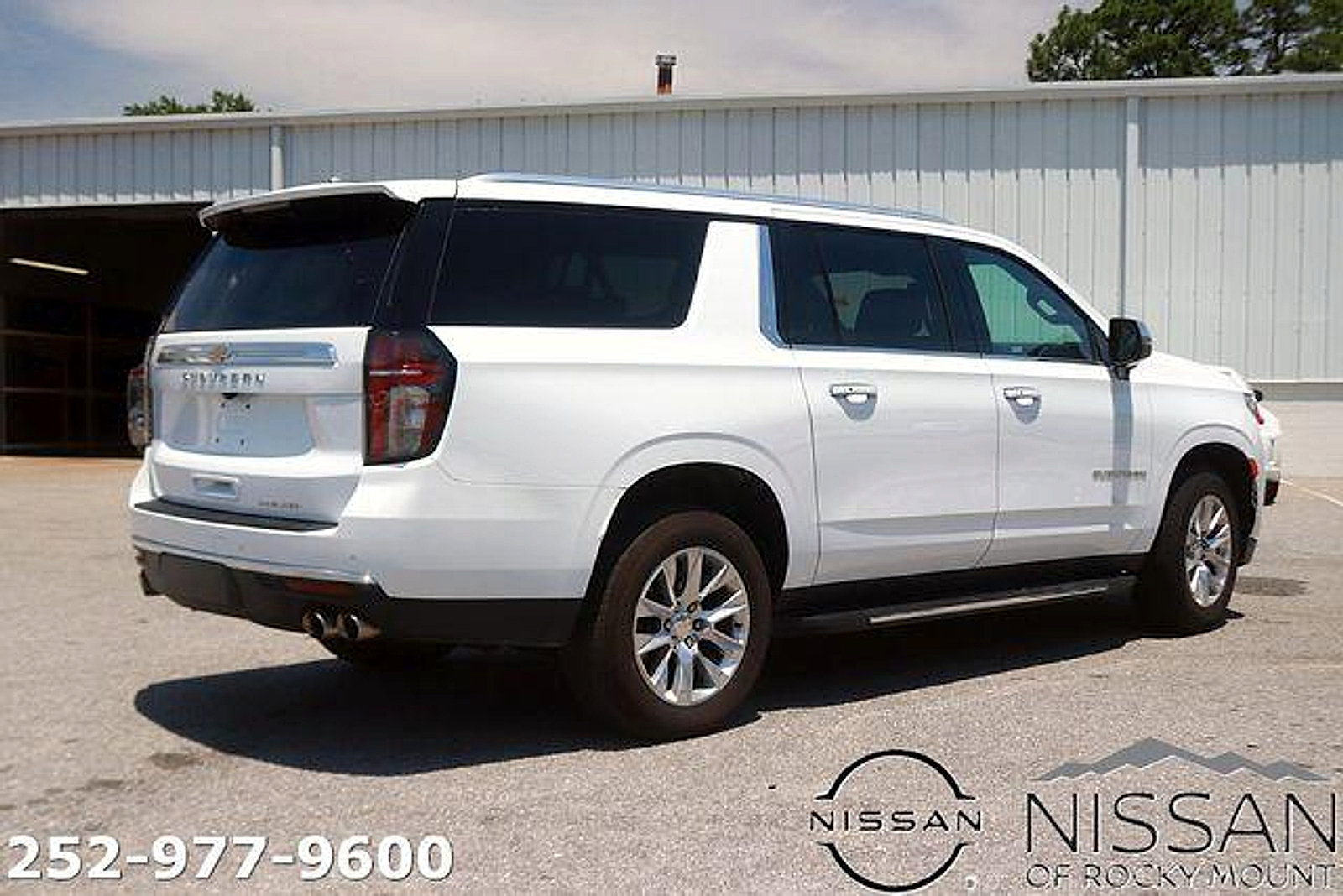 Used 2023 Chevrolet Suburban Premier RWD image 5