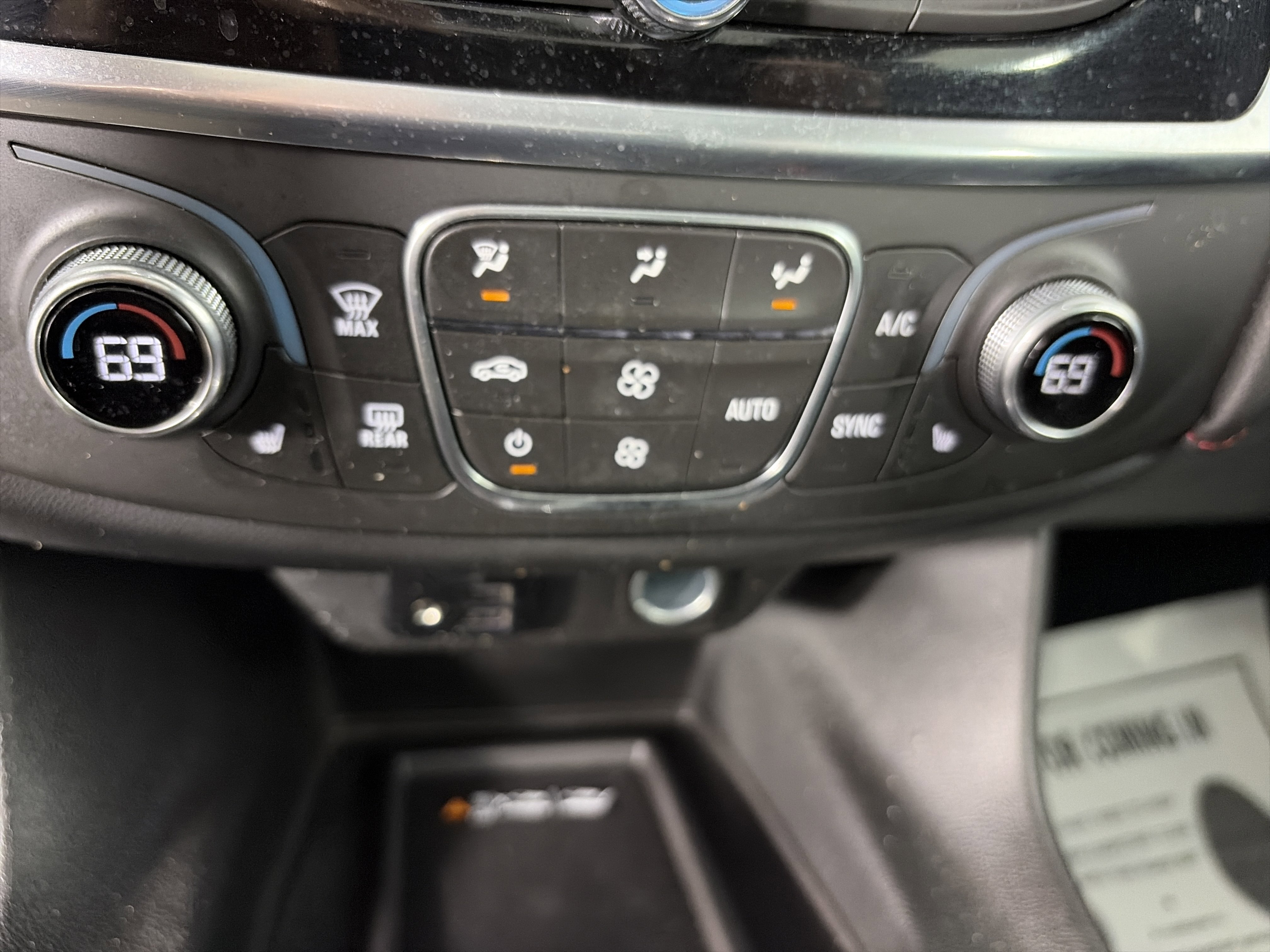 Certified 2023 Chevrolet Traverse RS image 28
