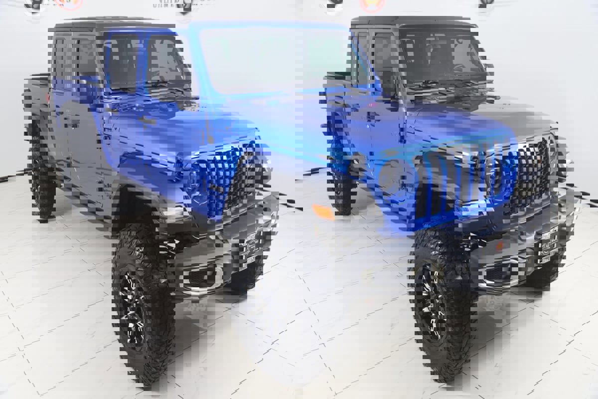 Used 2023 Jeep Gladiator Sport w/ Trailer Tow Package image 41