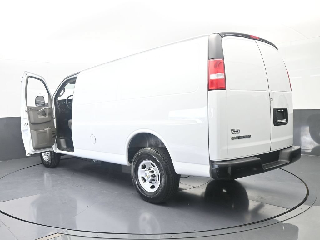 Used 2024 Chevrolet Express 2500 w/ Driver Convenience Package RWD image 68