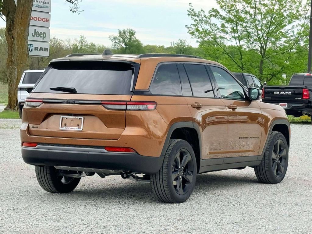 New 2026 Jeep Grand Cherokee Limited w/ Limited Altitude Package AWD/4WD image 7