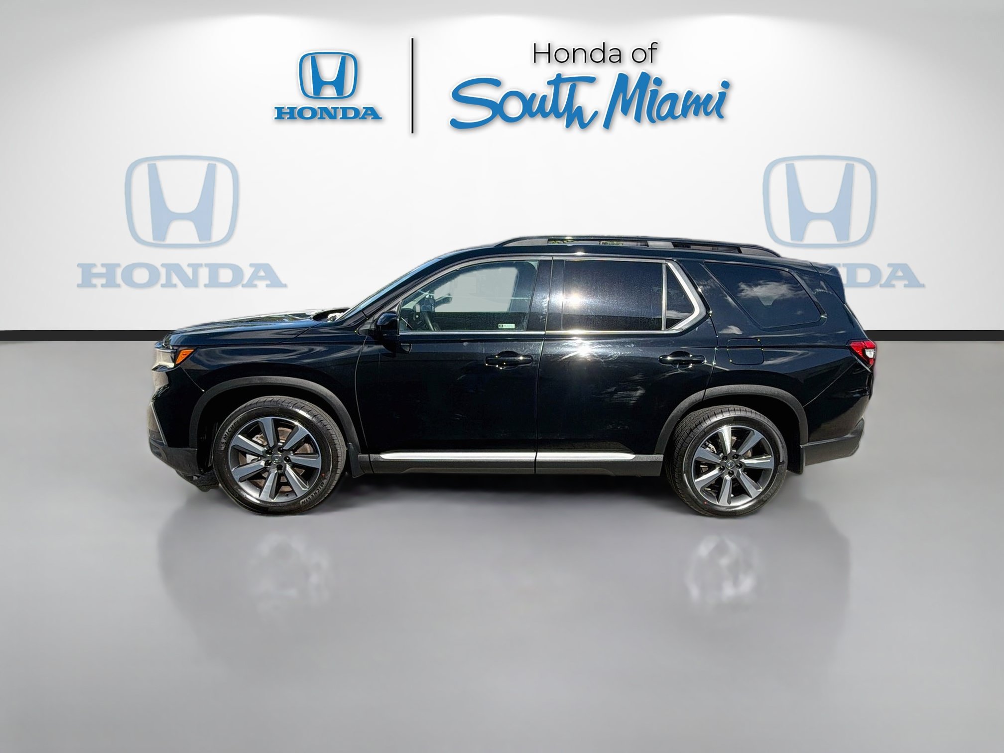 Certified 2023 Honda Pilot Elite image 4