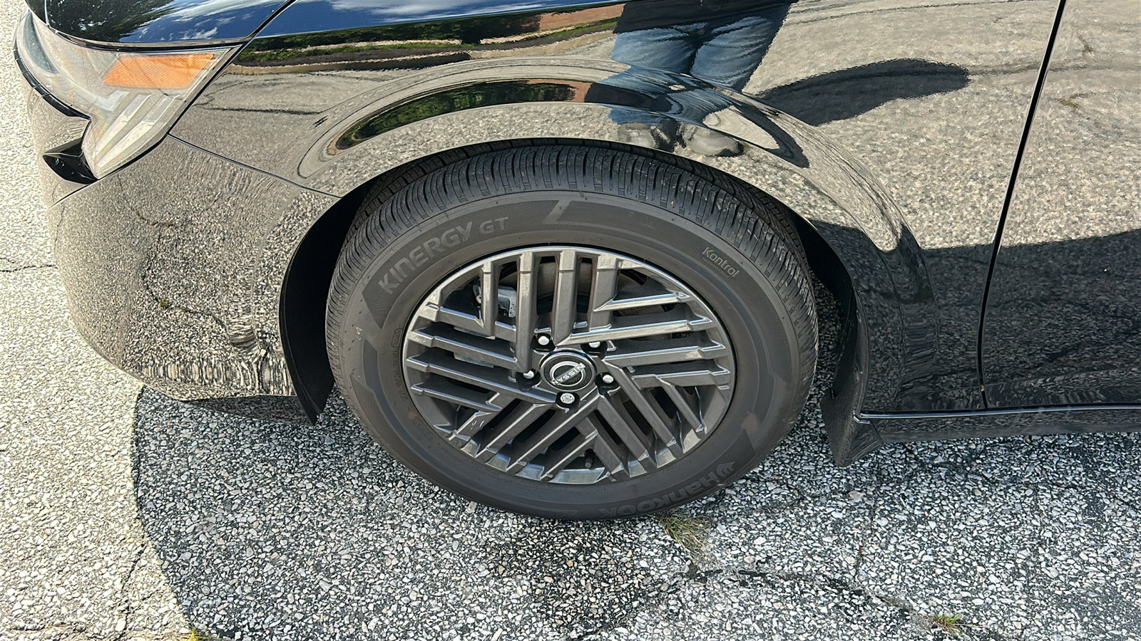 New 2026 Nissan Sentra SV w/ SV Convenience Package FWD image 6