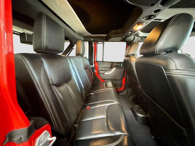 Used 2015 Jeep Wrangler Unlimited Rubicon AWD/4WD image 25