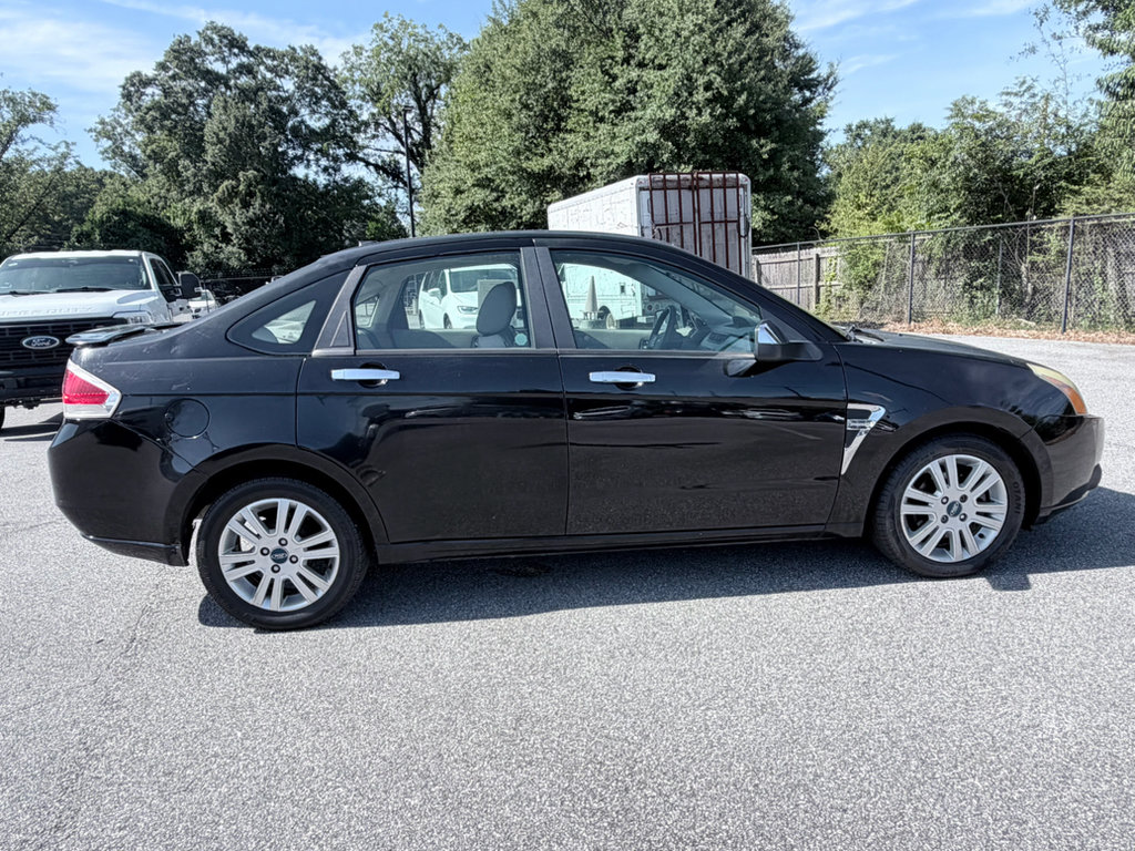 Used 2008 Ford Focus Sedan FWD image 4