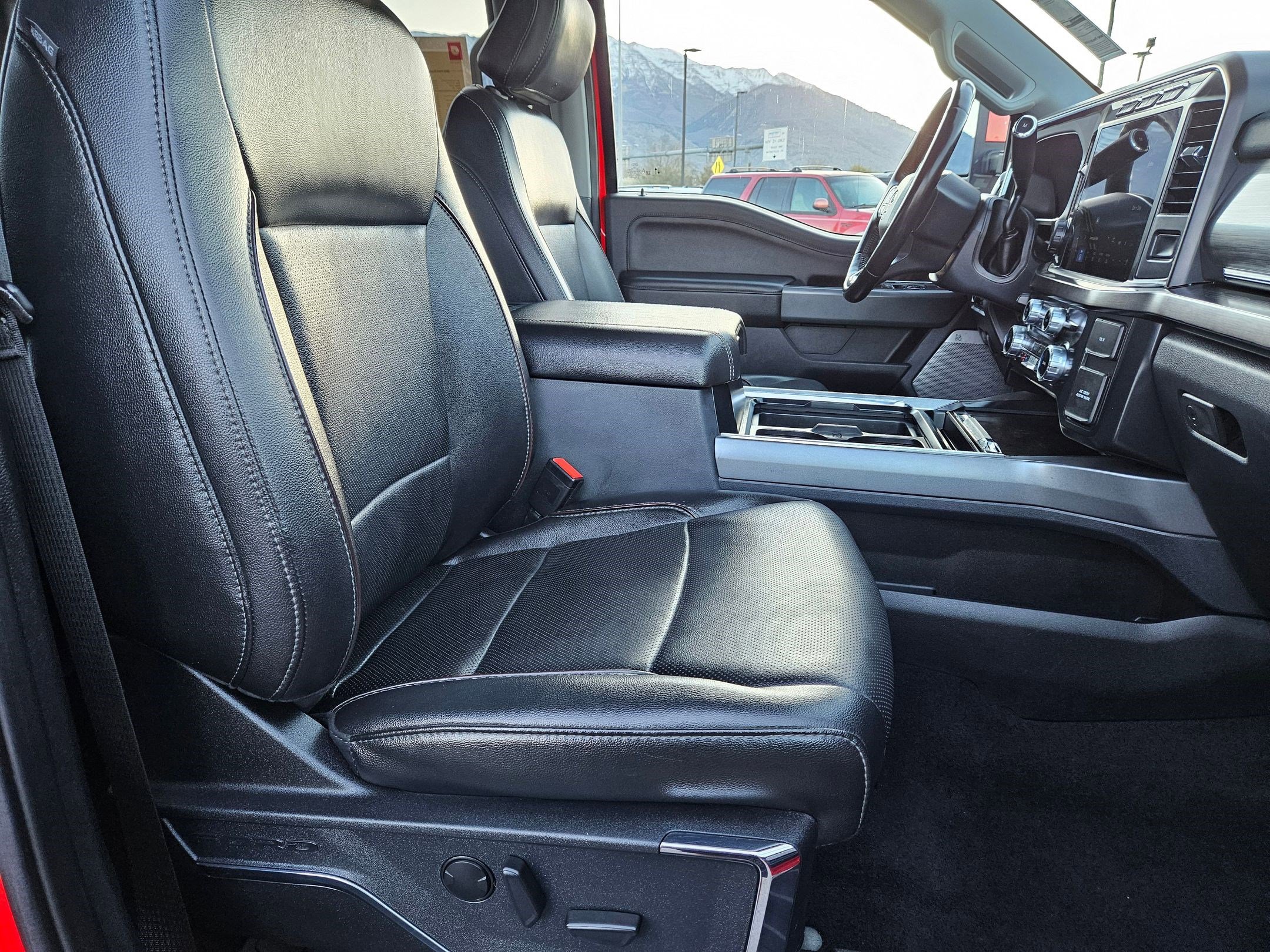 Used 2023 Ford F350 Lariat w/ Lariat Ultimate Package image 34